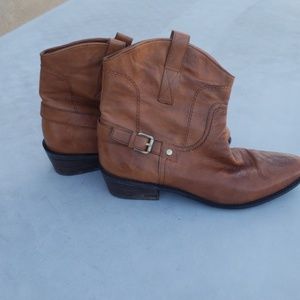 Ankle booties